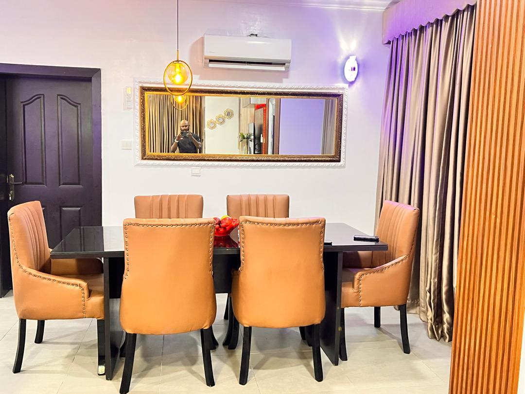 Coffee Apartment – Newly Renovated 2-Bedroom Shortlet with Pool & Snooker in a Secure and Serene Location, Oniru-2