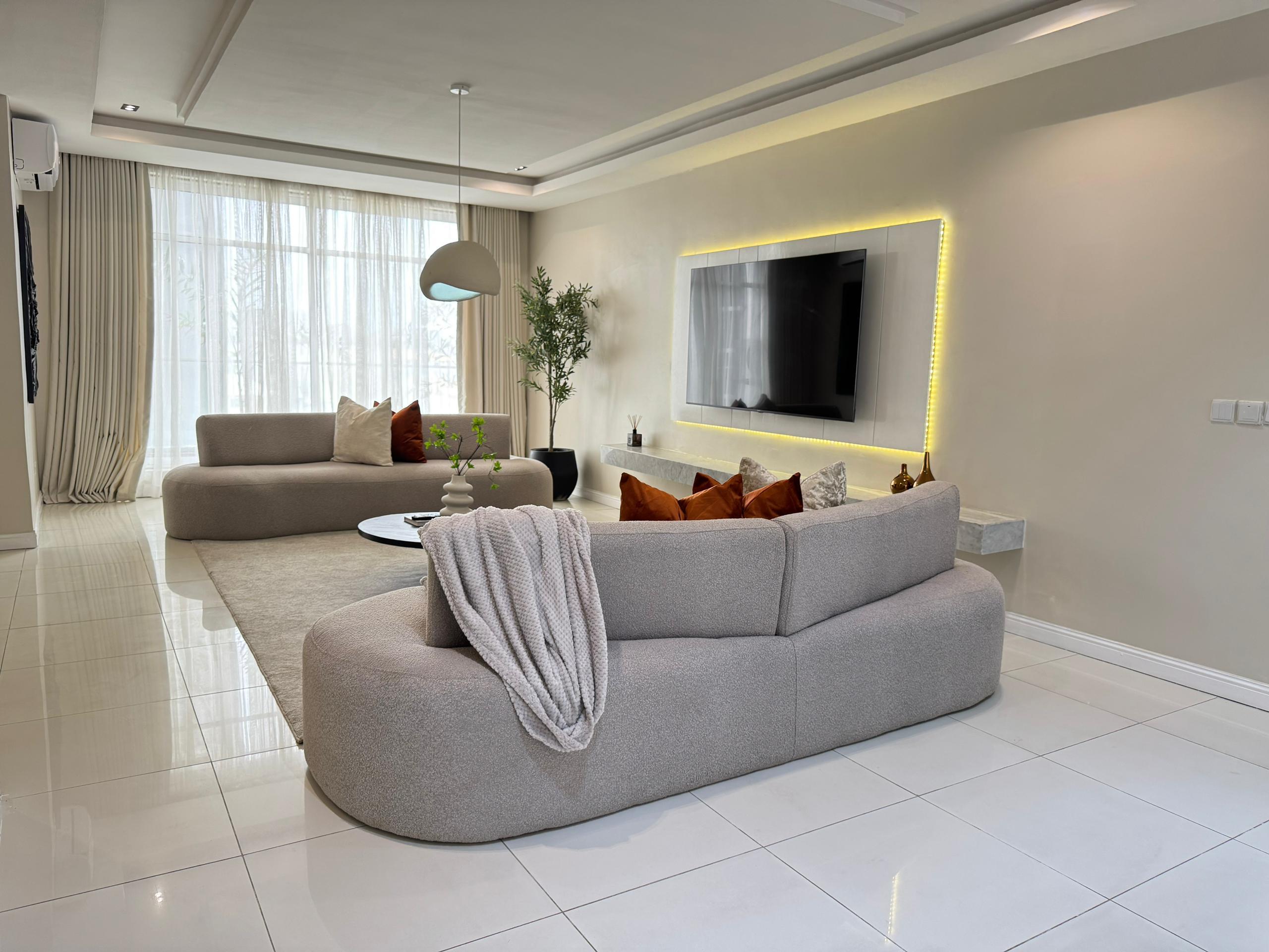 3 Bedroom Ezra Apartment with Swimming Pool @ Oniru VI-2