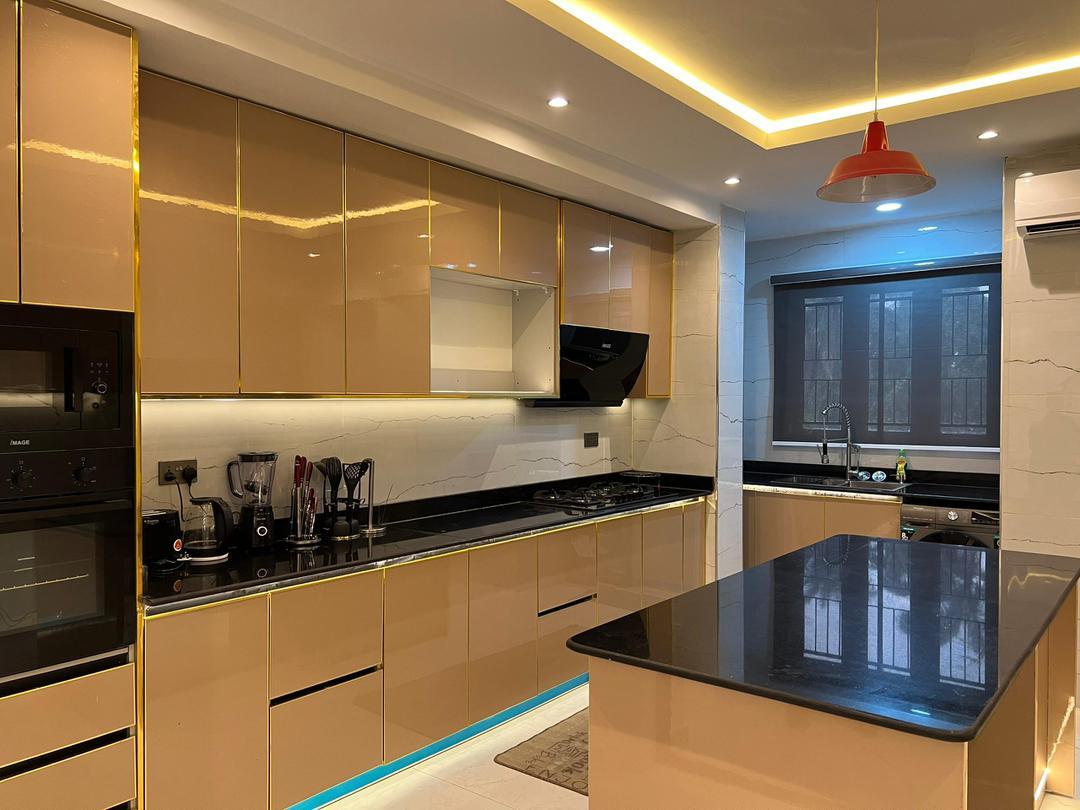 4 bedroom Cedar apartment with 24/7 WiFi @ Ikeja-1